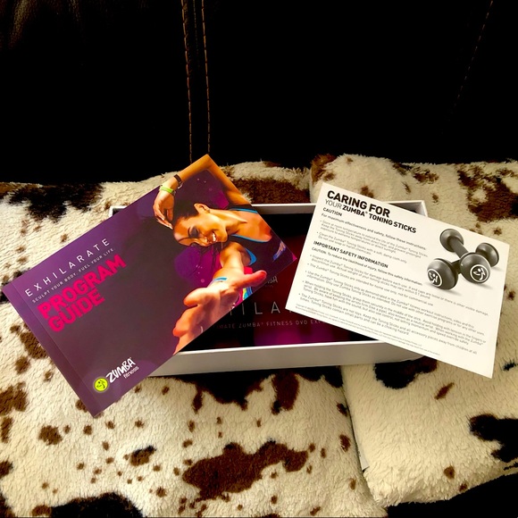 Zumba Fitness Exhilarate. The Ultimate Zumba Fitness DVD Experience. - Picture 12 of 15